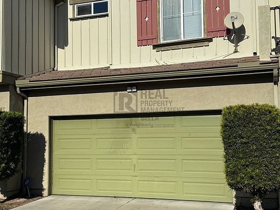 3rd image of 26025 Iris Ave Unit C