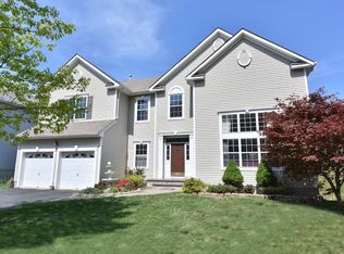 35 Hill Hollow Rd, Lake Hopatcong, NJ 07849