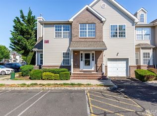 184 Sunshine Dr, Piscataway, NJ 08854