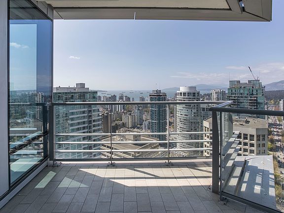 4th image of 1111 Alberni St #3402
