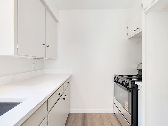 5th image of 351 6th St NE