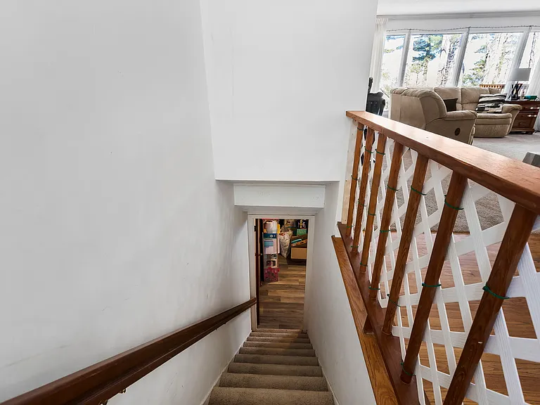 11 N Marley Dr — Photo 1