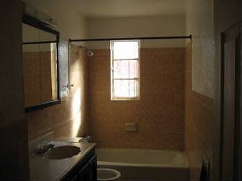 2nd image of 644 N Yarbrough Dr