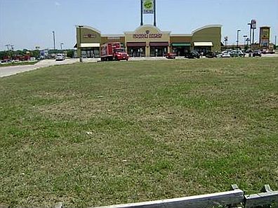 1st image of 521 N Parkway Dr