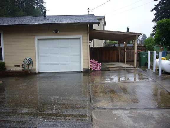 3rd image of 16021 Brookdale Dr