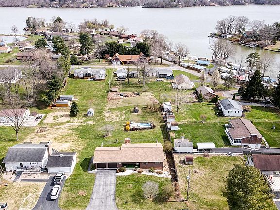 2nd image of 4748 Barton Dr