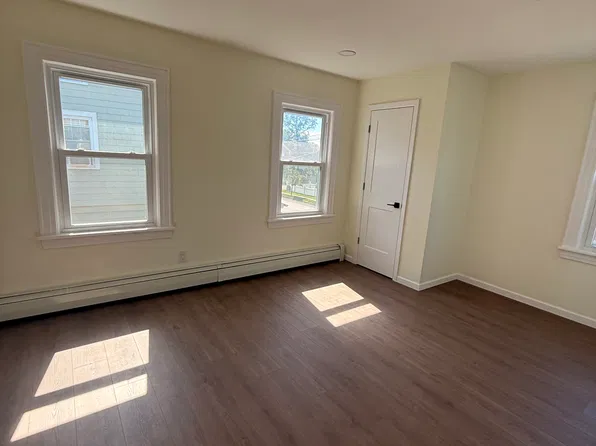 (undisclosed Address), Valley Stream, NY 11580
