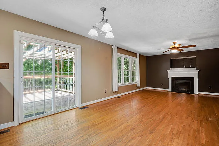 316 Abbey Ct — Photo 20