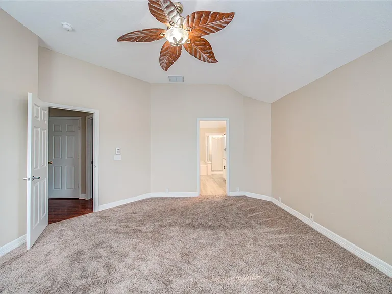 419 Thorpe Springs Dr — Photo 23