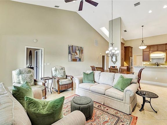 5th image of 26300 Devonshire CT #202