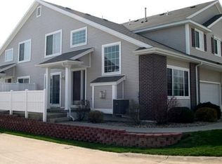 1049 74th St NE, Cedar Rapids, IA 52402