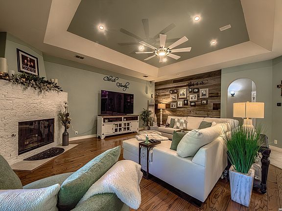 3rd image of 8519 TUSCAN HILLS DR