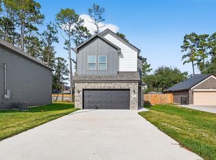 1452 Glen Oaks, Conroe, TX 77385