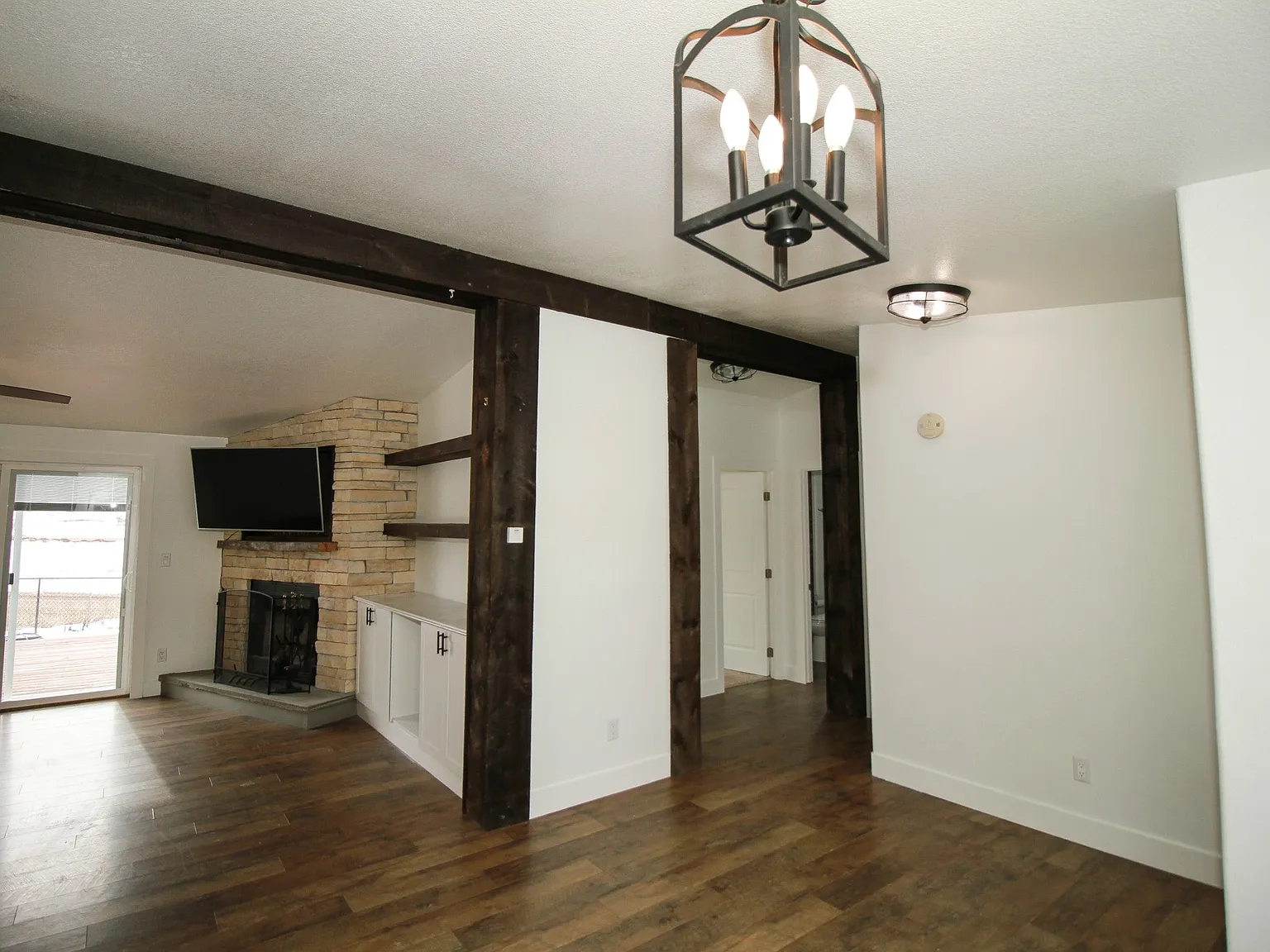 260 E Minstrel Dr — Photo 4