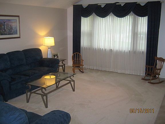 5th image of 17439 Lexington Ln