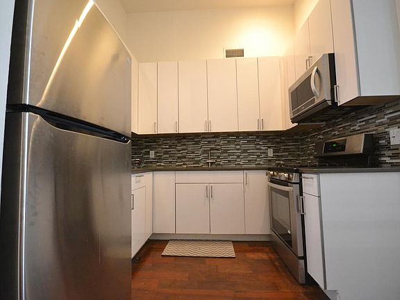 3rd image of 46 New York Ave APT 1