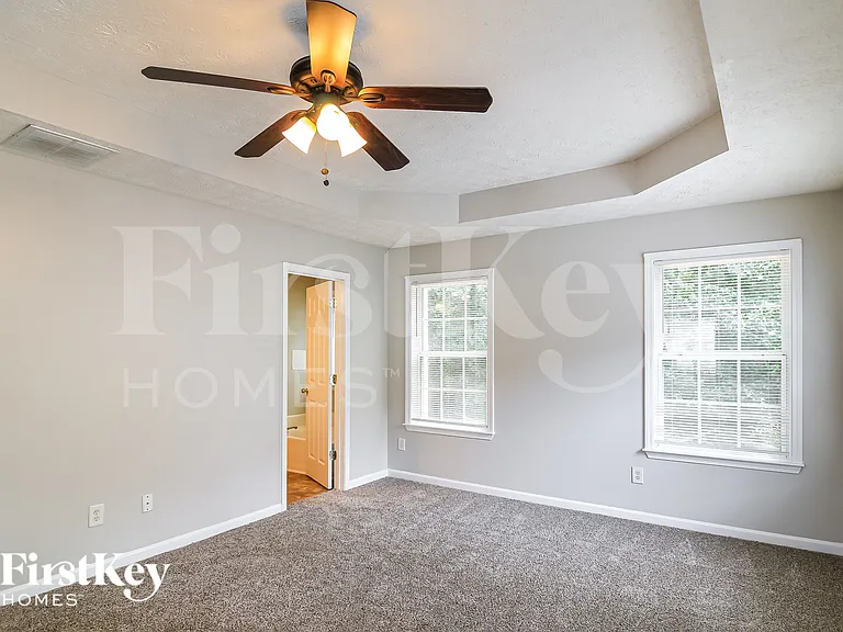 8012 Mustang Ln — Photo 10