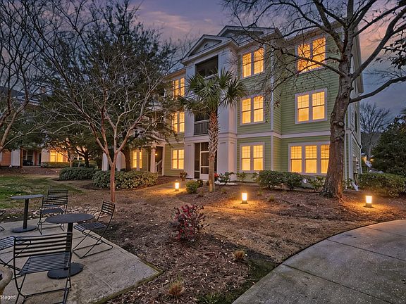 2nd image of 1812 Chatelain Way