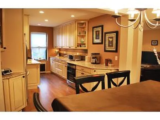 Sold by Calabrese Real Estate | media 16