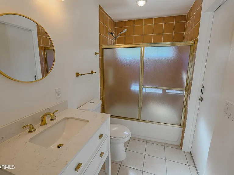 1005 E Moreland St — Photo 23