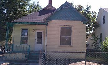 1st image of 1638 E 8th St