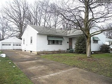 1787 Clemmens Ave photo 1