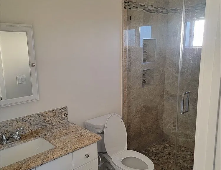 4556 Fisher St — Photo 12