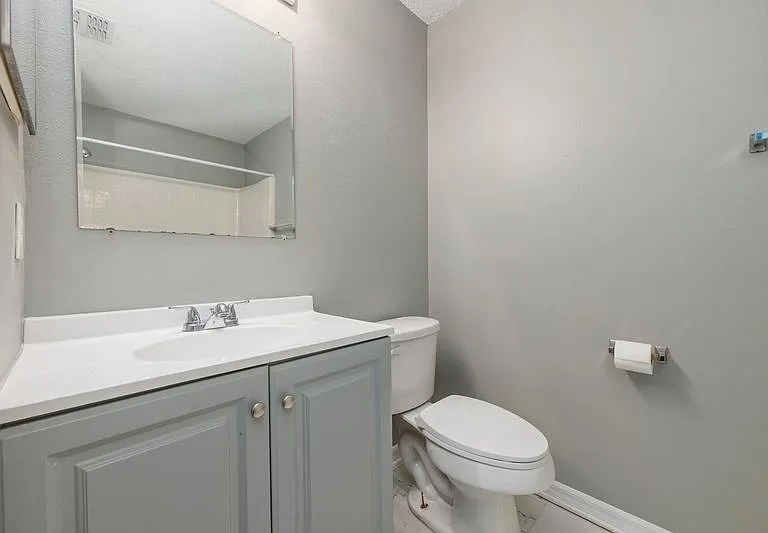1122 Alloway Ave — Photo 6