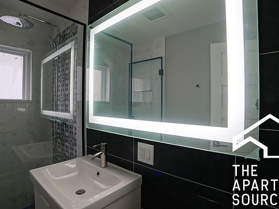 2nd image of 4516 N Seeley Ave #2R