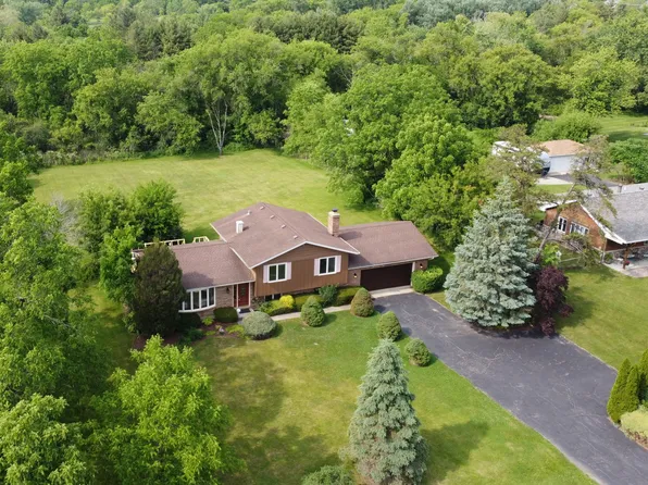 12976 W 21st St, Wadsworth, IL 60083