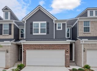 4050 Nottingham Cir, Clarkston, MI 48346