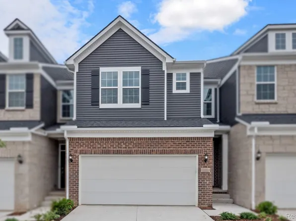 4050 Nottingham Cir, Clarkston, MI 48346