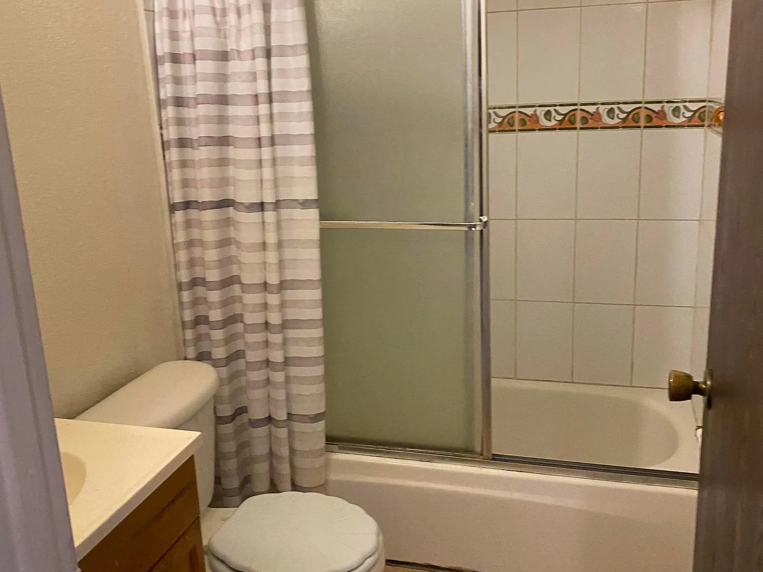 2 bed, 950 sqft, $1,350 — Photo 3