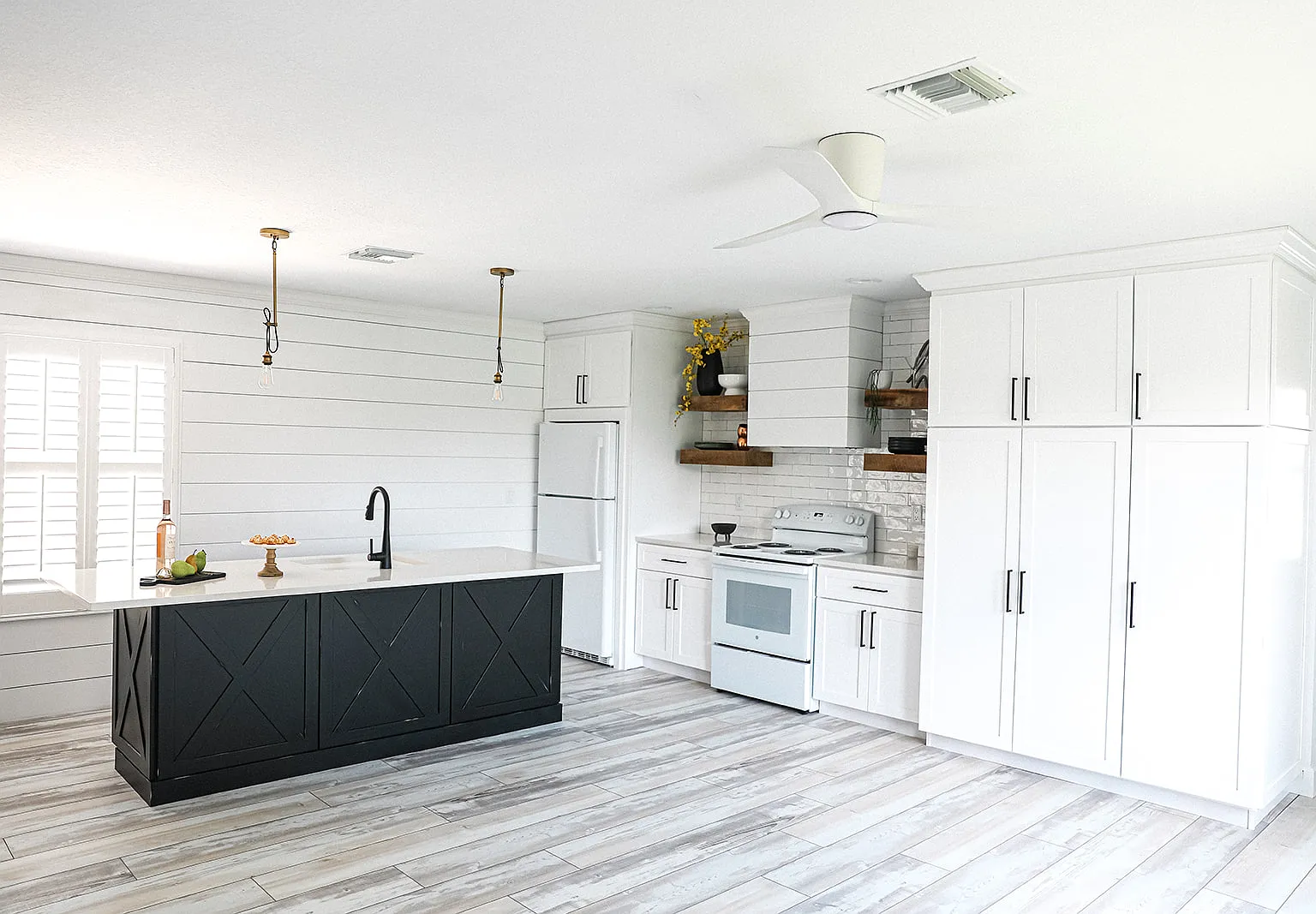 1 bed, 800 sqft, $2,100 — Photo 3