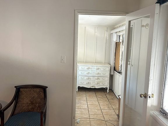 5th image of 9430 Charleville Blvd
