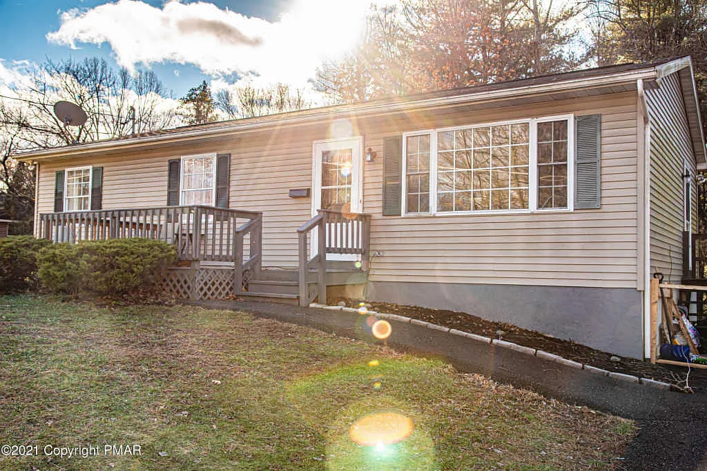403 Cottontail Ln photo 1