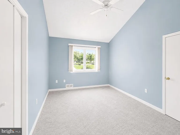 970 Lake Heritage Dr — Photo 19