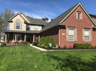 8606 Hummingbird Dr, Commerce Township, MI