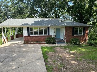 1604 McCall Dr, Anniston, AL 36207