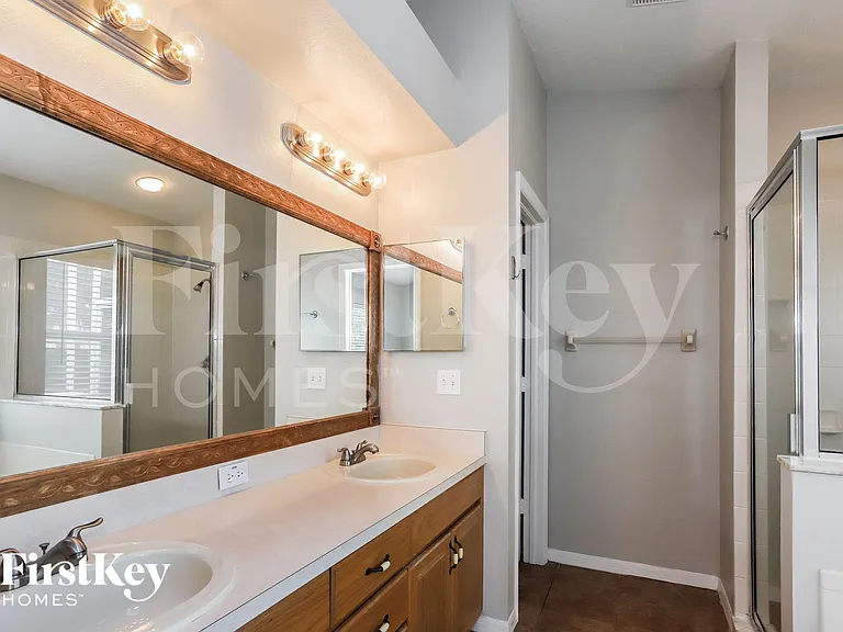 10709 Deepbrook Dr — Photo 13