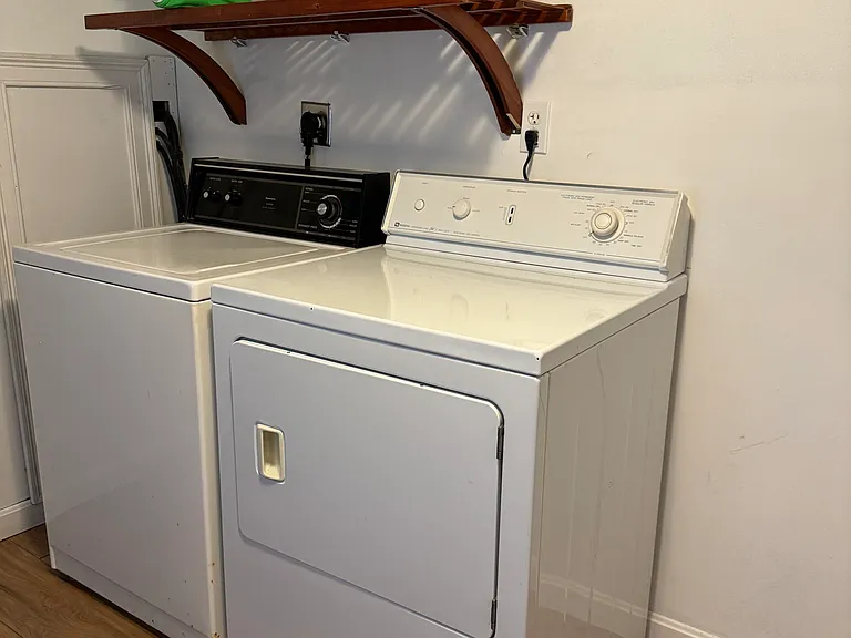 Laundry Room/Area