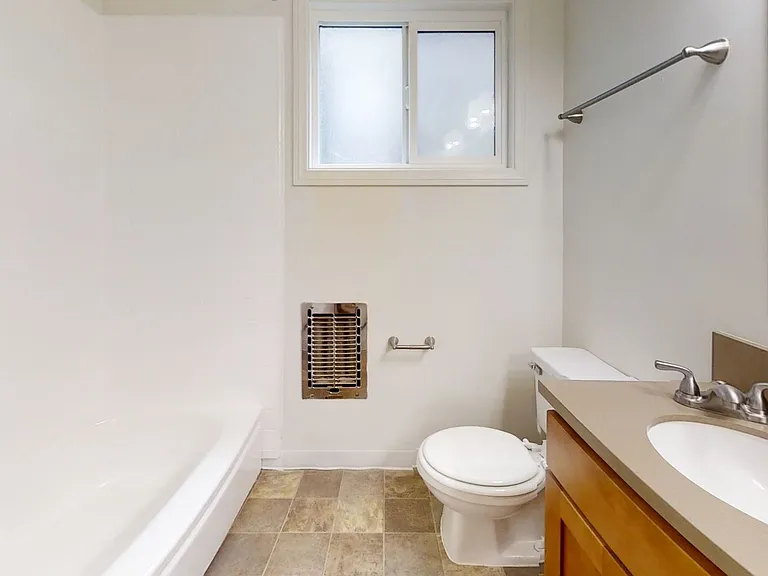 1845 Garfield Place — Photo 10