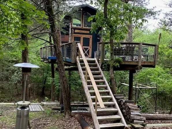 000 Cedar Island Road, Branson West, MO 65737