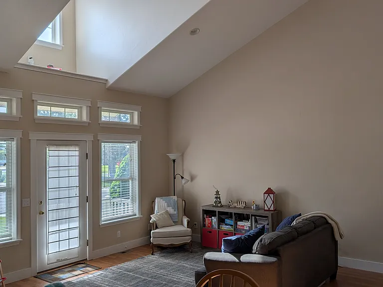 1107 Bailey Ave — Photo 3