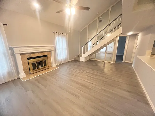 1450 S Webb Rd #422 — Photo 2