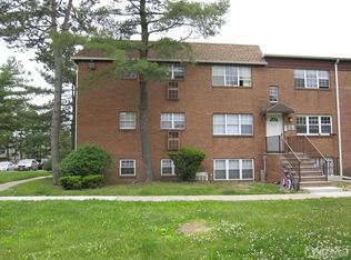 296 College Dr, Edison, NJ 08817