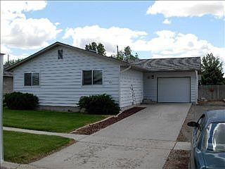 1st image of 601 6th Ave E