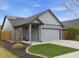 3559 SW Pumice Pl, Redmond, OR 97756