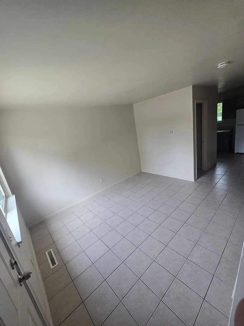 1304 Braley — Photo 3