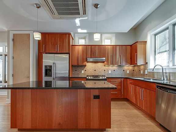 Additional picture angle of your kitchen.